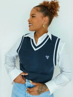 AS IS 2XS Tna Navy V-Neck Sweater with Cream Trim P2P #70